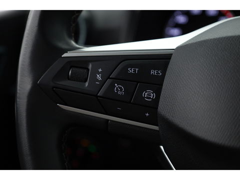 SEAT Arona 1.0 TSI Xperience | Navi by App | Stoelverw. | Keyless | PDC A | Clima | LED