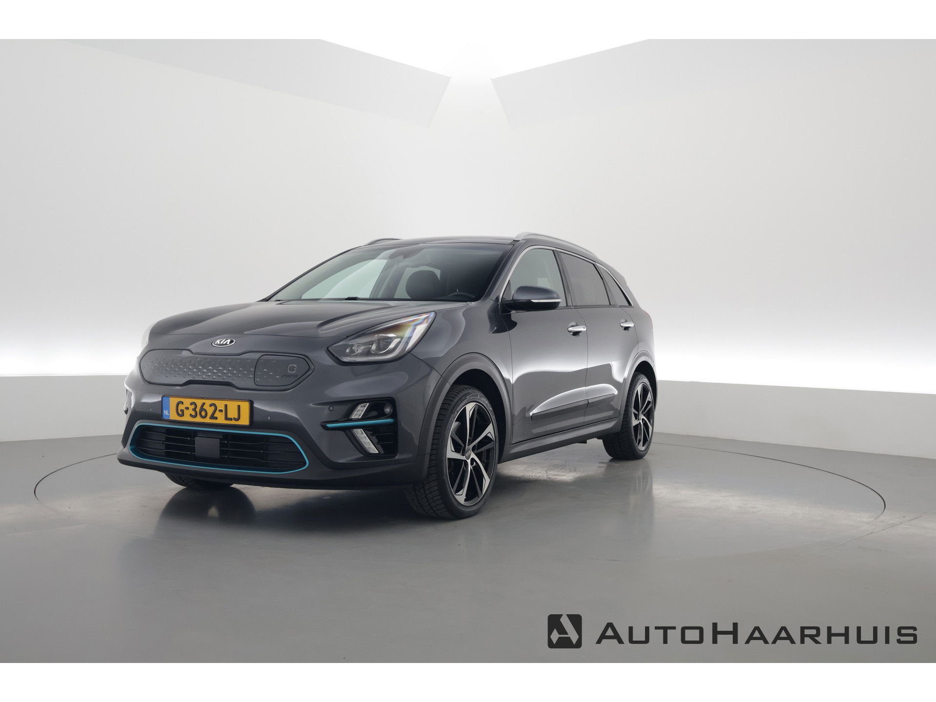 Kia e-Niro ExecutiveLine 64 kWh | CarPlay | JBL | Leder | Keyless | Camera | Stoelventilatie | Navi