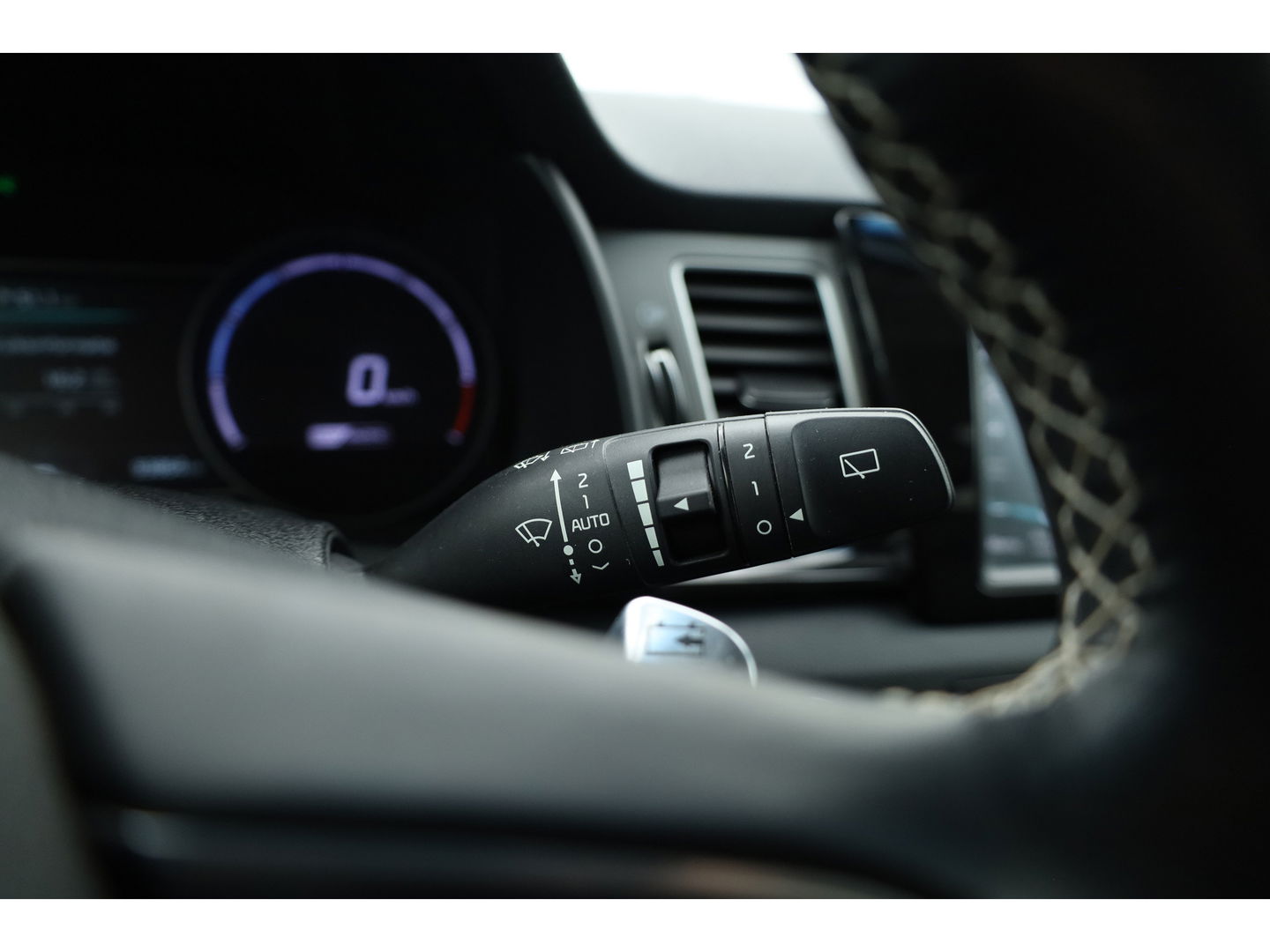 Kia e-Niro ExecutiveLine 64 kWh | CarPlay | JBL | Leder | Keyless | Camera | Stoelventilatie | Navi