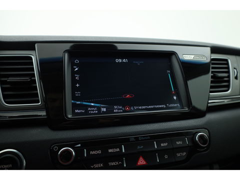 Kia e-Niro ExecutiveLine 64 kWh | CarPlay | JBL | Leder | Keyless | Camera | Stoelventilatie | Navi