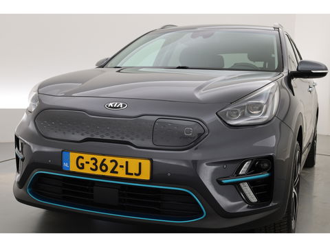 Kia e-Niro ExecutiveLine 64 kWh | CarPlay | JBL | Leder | Keyless | Camera | Stoelventilatie | Navi