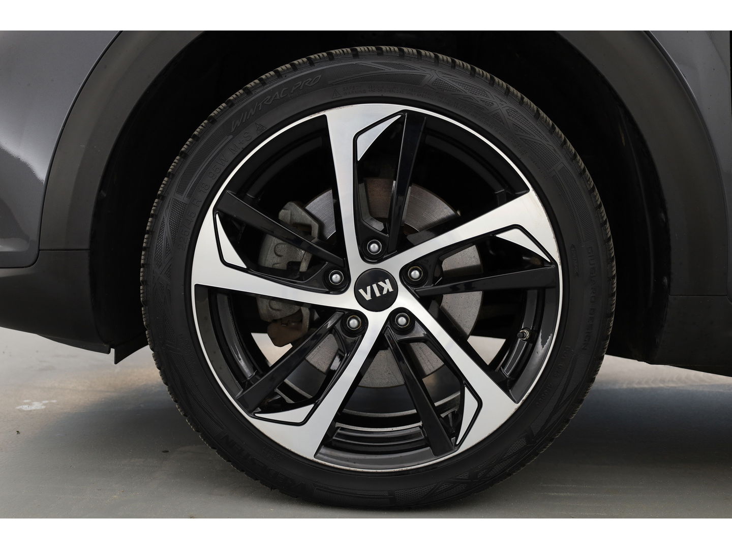 Kia e-Niro ExecutiveLine 64 kWh | CarPlay | JBL | Leder | Keyless | Camera | Stoelventilatie | Navi