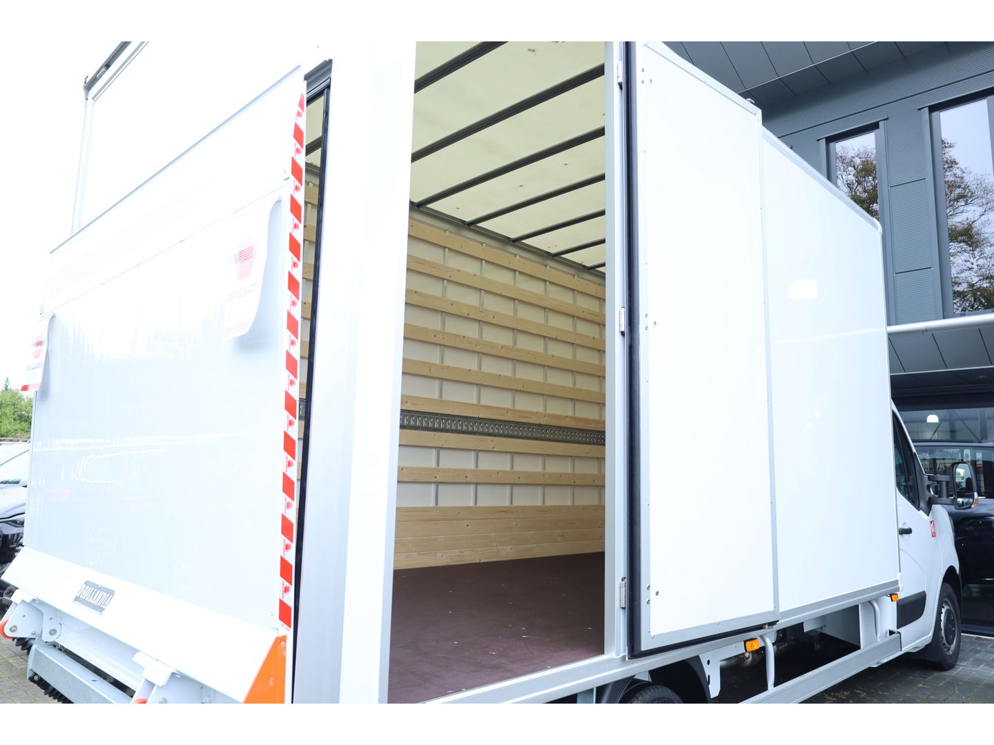 Renault Master 2.3 dCi 165pk L3 Bakwagen | Laadklep | Cruise | Airco | Spoiler | 425x215x235