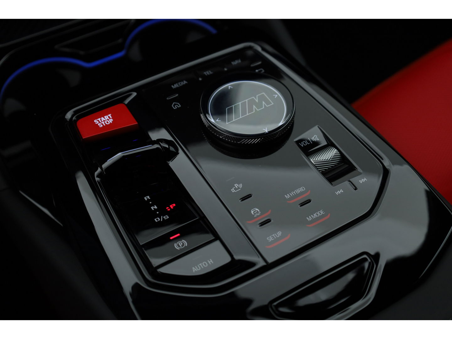 BMW 5 Serie M5 585pk | Keramisch | Driving Assistant pro. | Carbon | M Driver's pack | B&W