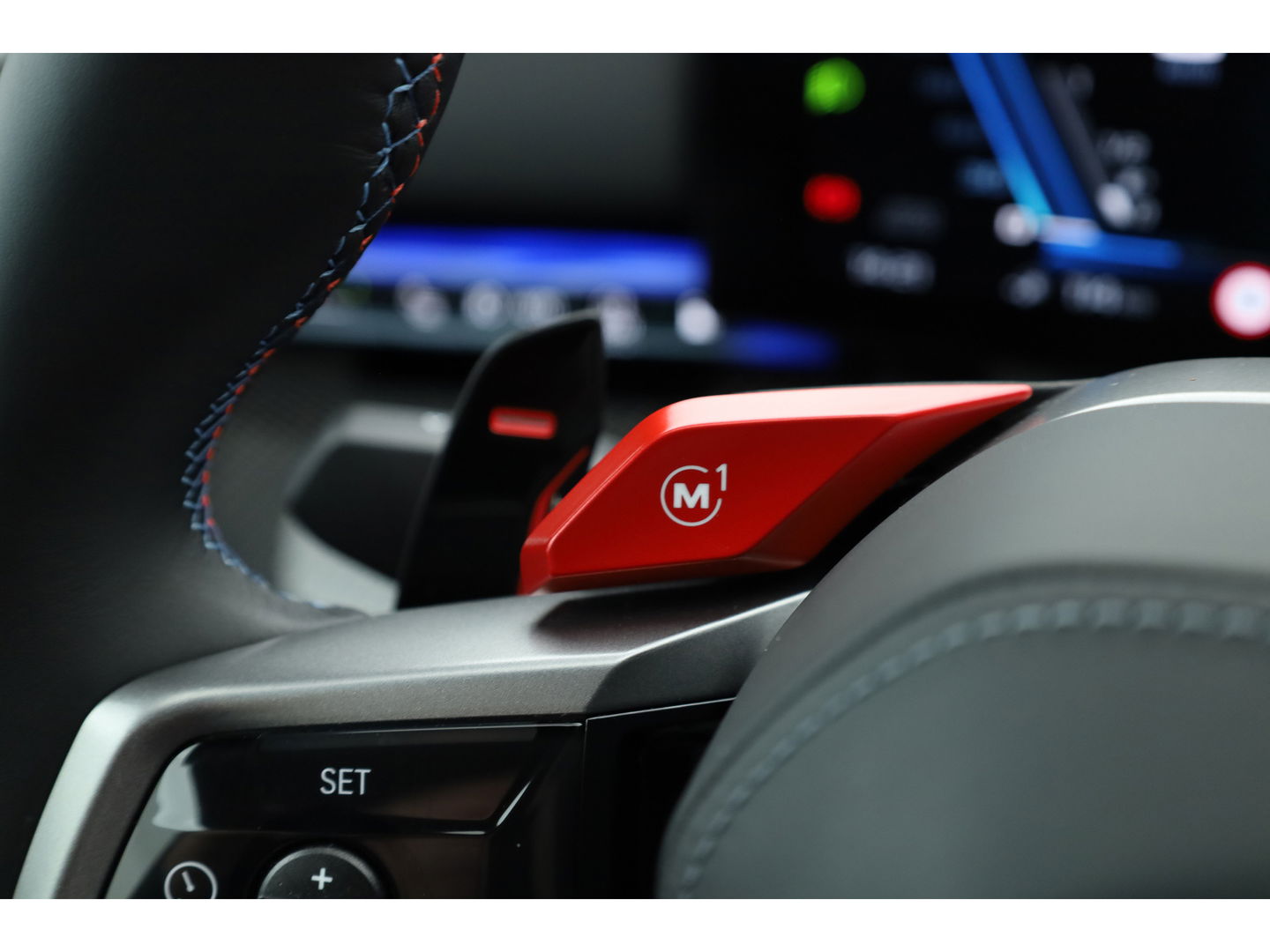 BMW 5 Serie M5 585pk | Keramisch | Driving Assistant pro. | Carbon | M Driver's pack | B&W
