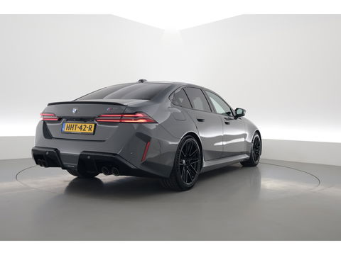 BMW 5 Serie M5 585pk | Keramisch | Driving Assistant pro. | Carbon | M Driver's pack | B&W