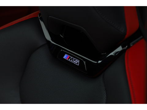 BMW 5 Serie M5 585pk | Keramisch | Driving Assistant pro. | Carbon | M Driver's pack | B&W