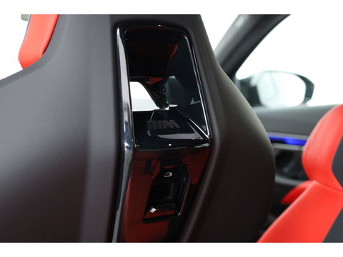 BMW 5 Serie M5 585pk | Keramisch | Driving Assistant pro. | Carbon | M Driver's pack | B&W