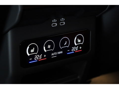 BMW 5 Serie M5 585pk | Keramisch | Driving Assistant pro. | Carbon | M Driver's pack | B&W