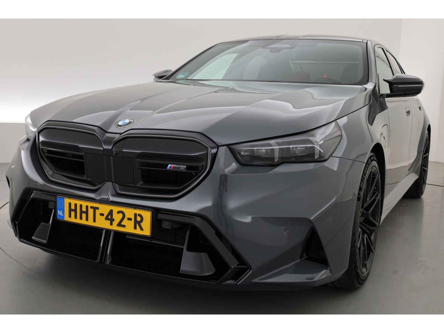 BMW 5 Serie M5 585pk | Keramisch | Driving Assistant pro. | Carbon | M Driver's pack | B&W