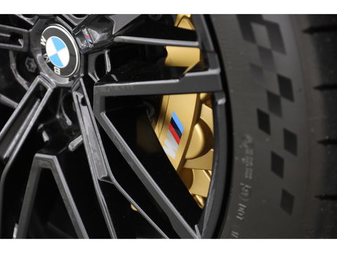 BMW 5 Serie M5 585pk | Keramisch | Driving Assistant pro. | Carbon | M Driver's pack | B&W