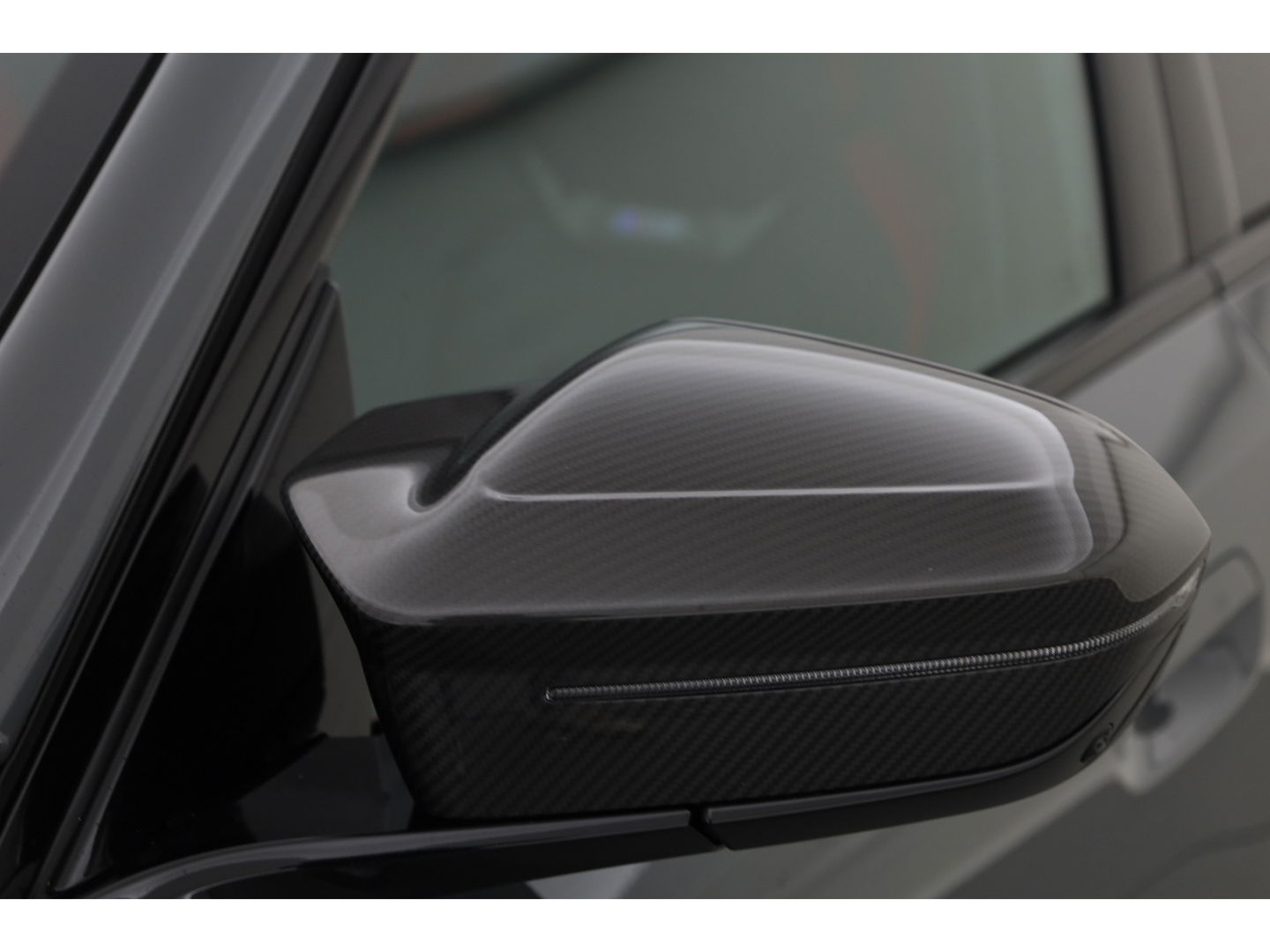 BMW 5 Serie M5 585pk | Keramisch | Driving Assistant pro. | Carbon | M Driver's pack | B&W