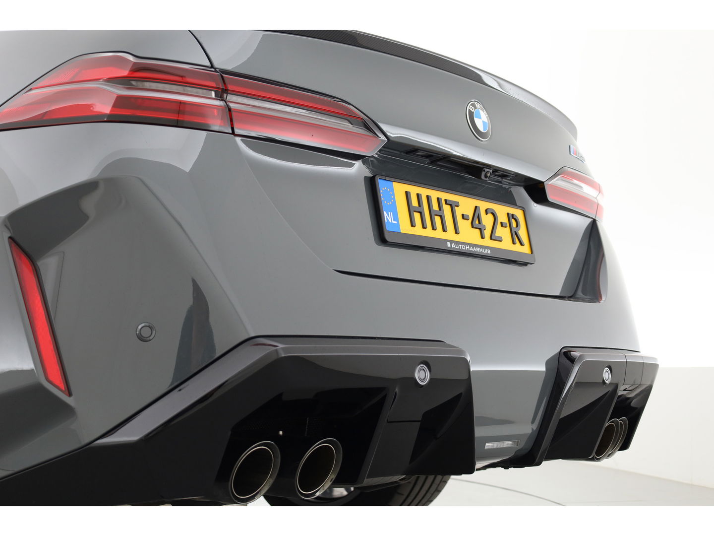 BMW 5 Serie M5 585pk | Keramisch | Driving Assistant pro. | Carbon | M Driver's pack | B&W