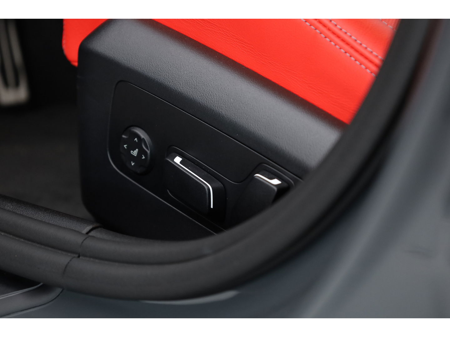 BMW 5 Serie M5 585pk | Keramisch | Driving Assistant pro. | Carbon | M Driver's pack | B&W