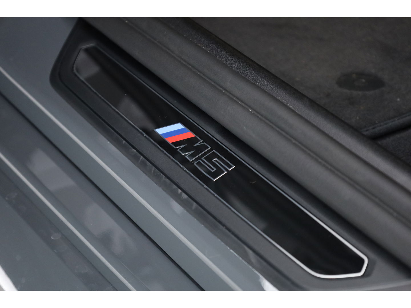 BMW 5 Serie M5 585pk | Keramisch | Driving Assistant pro. | Carbon | M Driver's pack | B&W