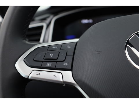 Volkswagen T-Roc Cabrio 1.5 TSI R-Line DSG | Navi | Stoel- Stuurverw. | IQ. Light | Travel Assist | Dodehoekdet.