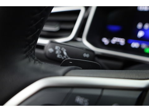 Volkswagen T-Roc Cabrio 1.5 TSI R-Line DSG | Navi | Stoel- Stuurverw. | IQ. Light | Travel Assist | Dodehoekdet.