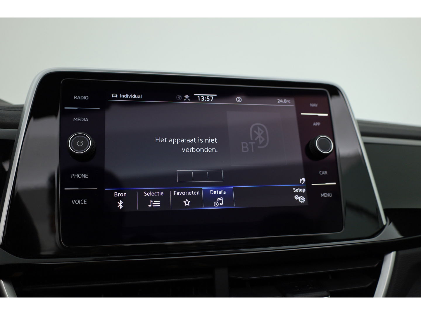 Volkswagen T-Roc Cabrio 1.5 TSI R-Line DSG | Navi | Stoel- Stuurverw. | IQ. Light | Travel Assist | Dodehoekdet.