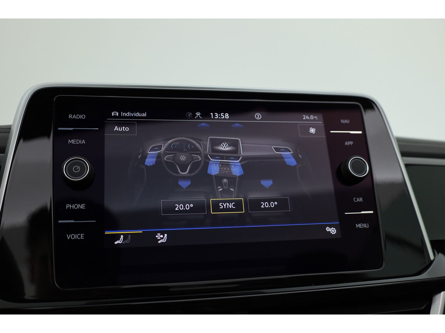 Volkswagen T-Roc Cabrio 1.5 TSI R-Line DSG | Navi | Stoel- Stuurverw. | IQ. Light | Travel Assist | Dodehoekdet.