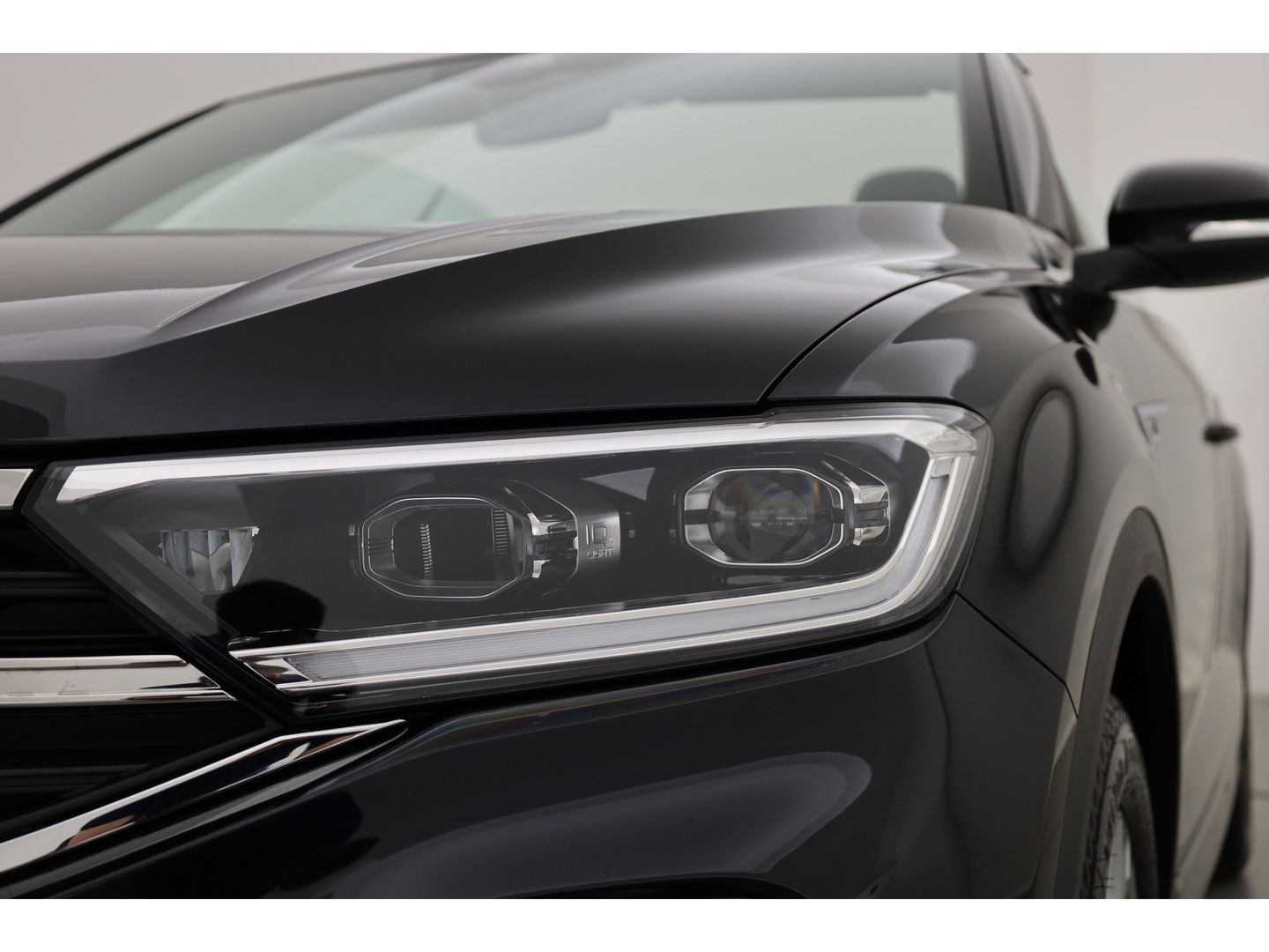 Volkswagen T-Roc Cabrio 1.5 TSI R-Line DSG | Navi | Stoel- Stuurverw. | IQ. Light | Travel Assist | Dodehoekdet.