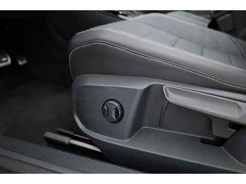Volkswagen T-Roc Cabrio 1.5 TSI R-Line DSG | Navi | Stoel- Stuurverw. | IQ. Light | Travel Assist | Dodehoekdet.