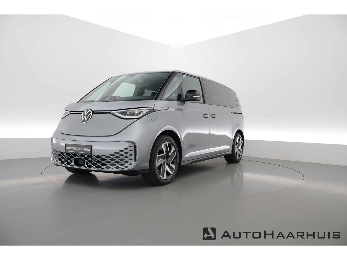 Volkswagen ID. Buzz Pro 86 kWh LWB 7p. | Camera | Adapt. Cruise | Stoel- Stuurverw. | Navi |