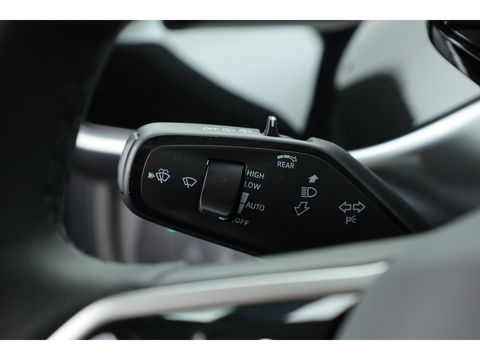 Volkswagen ID. Buzz Pro 86 kWh LWB 7p. | Camera | Adapt. Cruise | Stoel- Stuurverw. | Navi |