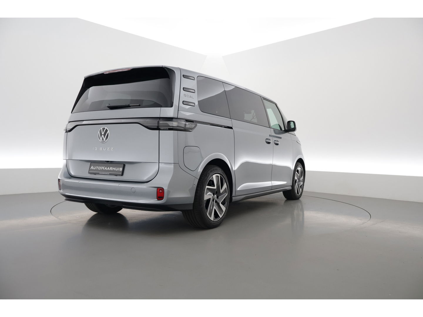Volkswagen ID. Buzz Pro 86 kWh LWB 7p. | Camera | Adapt. Cruise | Stoel- Stuurverw. | Navi |
