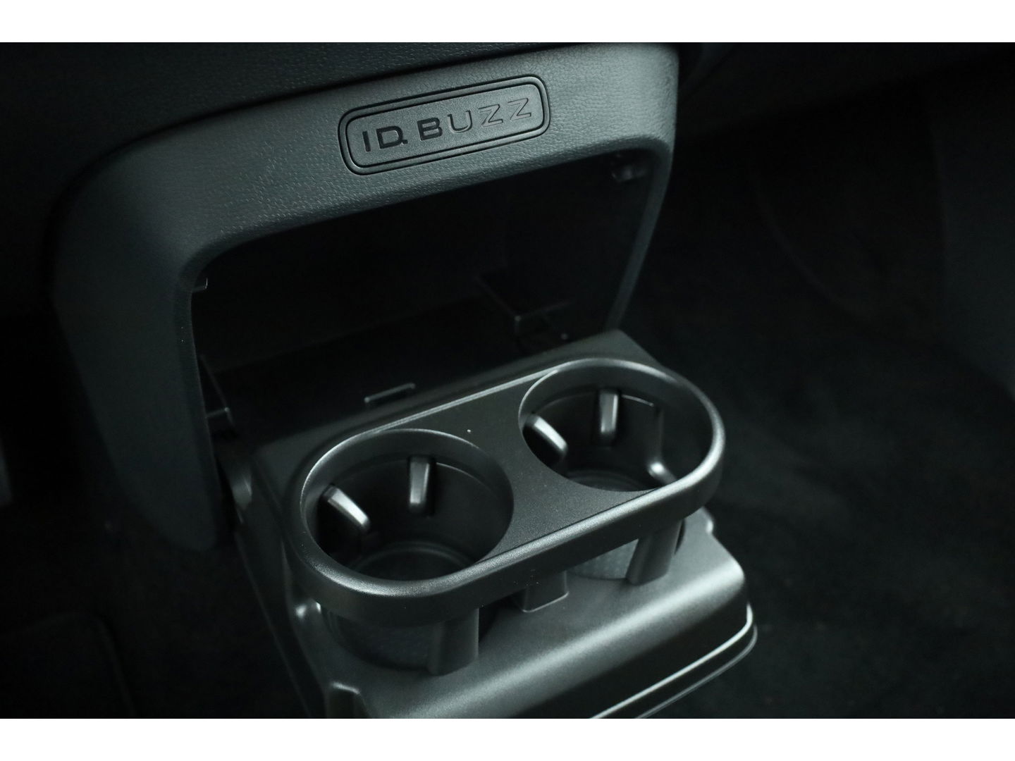 Volkswagen ID. Buzz Pro 86 kWh LWB 7p. | Camera | Adapt. Cruise | Stoel- Stuurverw. | Navi |