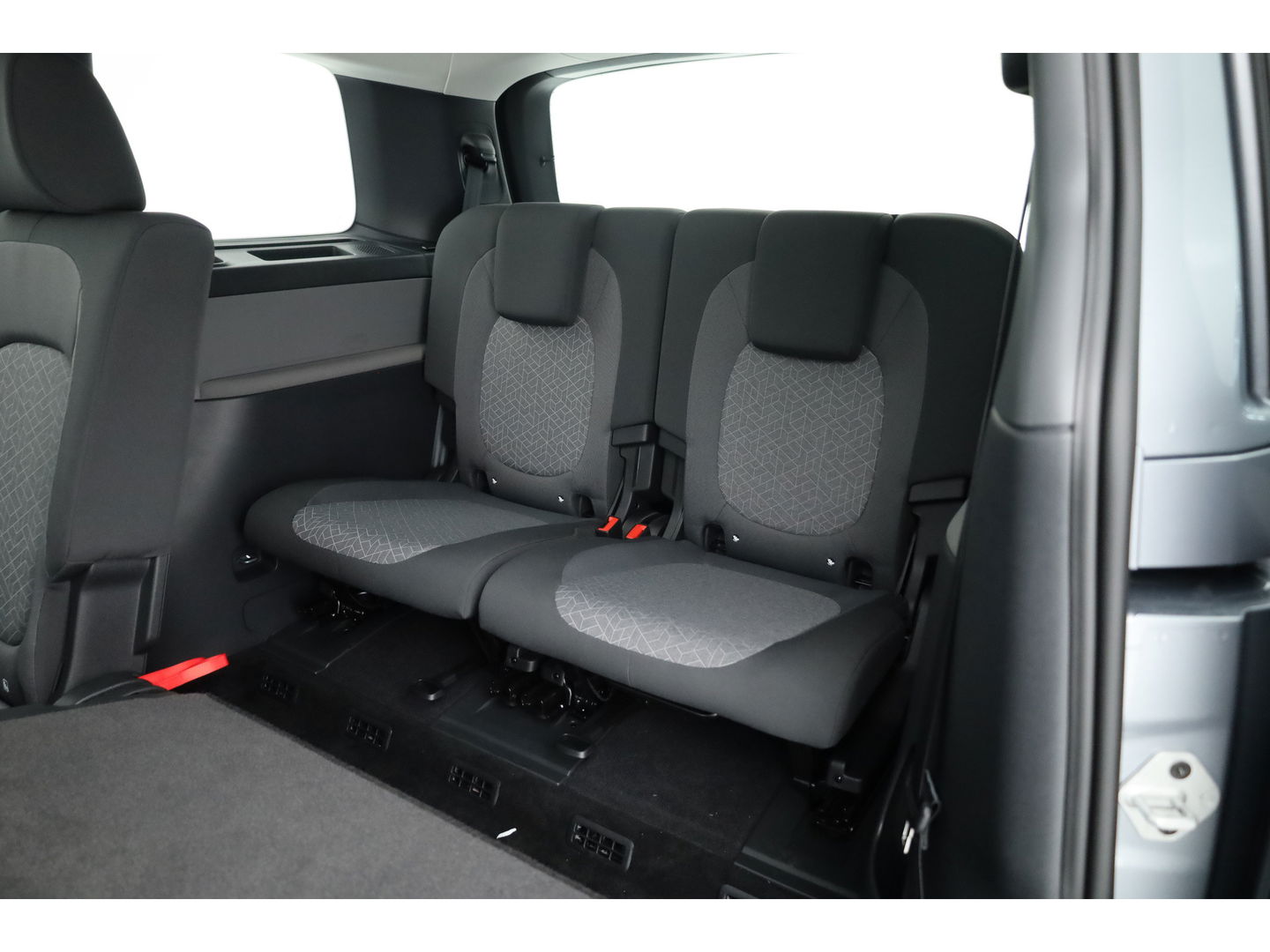 Volkswagen ID. Buzz Pro 86 kWh LWB 7p. | Camera | Adapt. Cruise | Stoel- Stuurverw. | Navi |