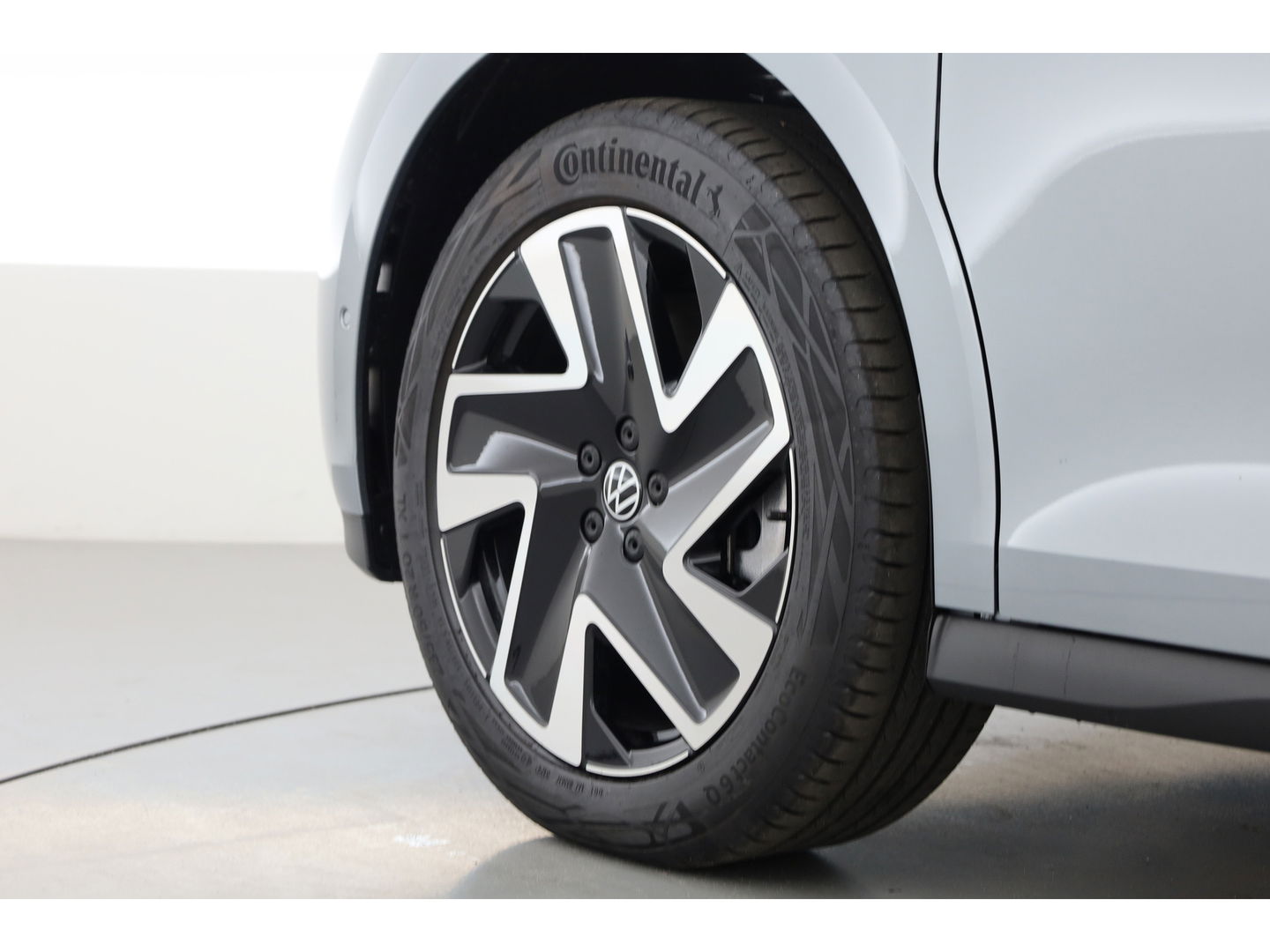 Volkswagen ID. Buzz Pro 86 kWh LWB 7p. | Camera | Adapt. Cruise | Stoel- Stuurverw. | Navi |
