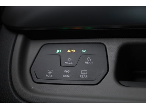 Volkswagen ID. Buzz Pro 86 kWh LWB 7p. | Camera | Adapt. Cruise | Stoel- Stuurverw. | Navi |