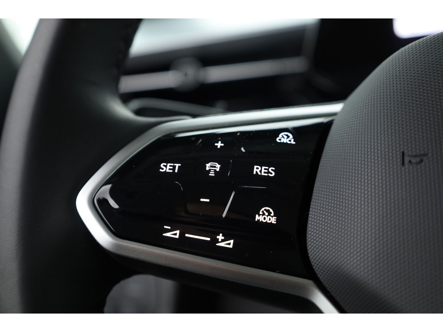 Volkswagen ID. Buzz Pro 86 kWh LWB 7p. | Camera | Adapt. Cruise | Stoel- Stuurverw. | Navi |
