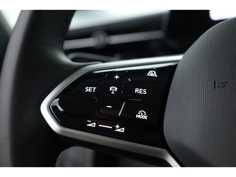 Volkswagen ID. Buzz Pro 86 kWh LWB 7p. | Camera | Adapt. Cruise | Stoel- Stuurverw. | Navi |