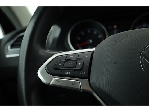 Volkswagen Tiguan 1.5 TSI DSG 150pk | Navi | Camera | Travel Assist | Stoel- Stuurverw. | Dodehoekdet.