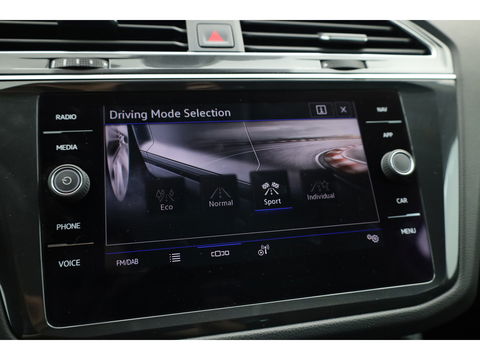 Volkswagen Tiguan 1.5 TSI DSG 150pk | Navi | Camera | Travel Assist | Stoel- Stuurverw. | Dodehoekdet.