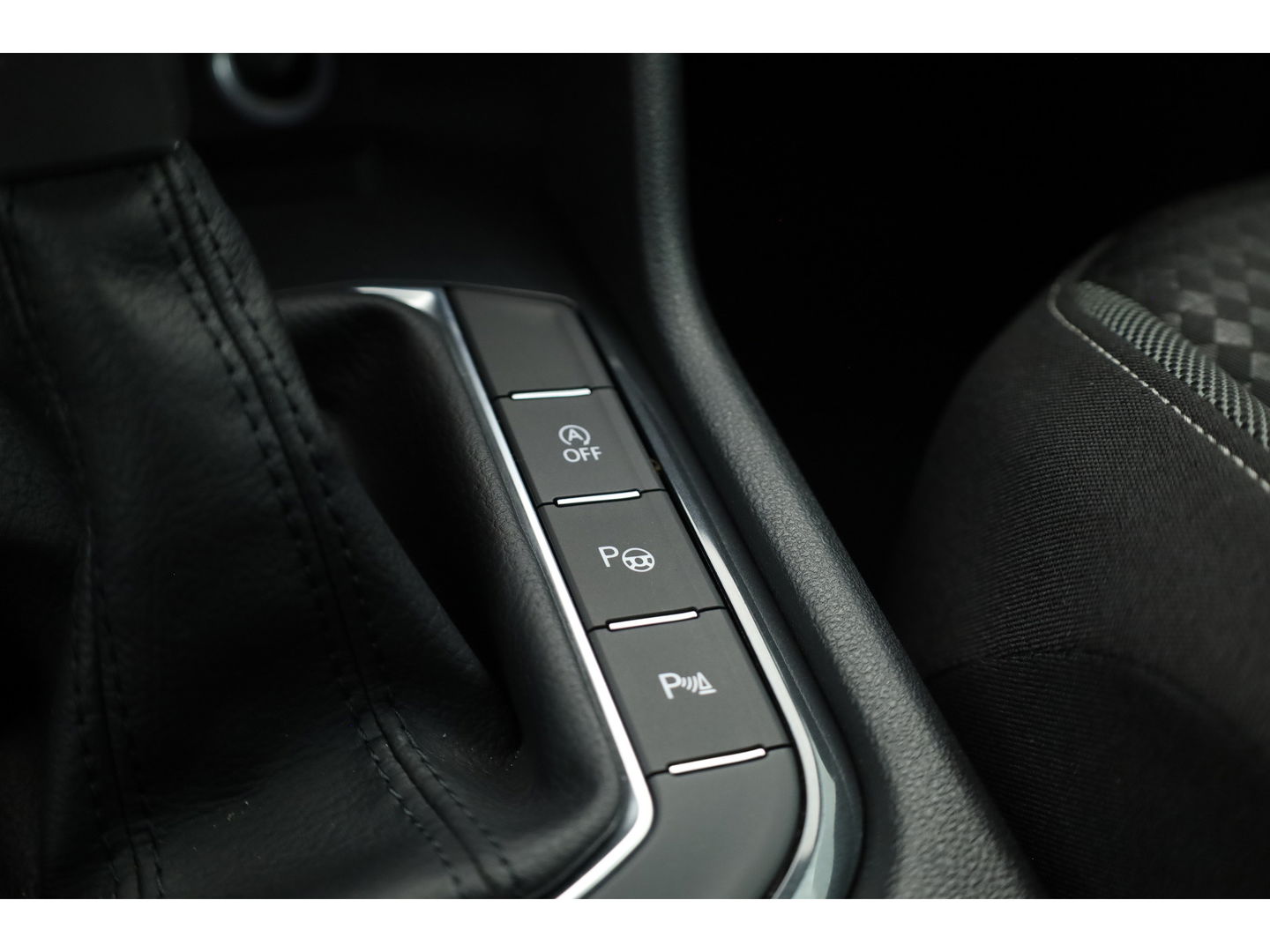 Volkswagen Tiguan 1.5 TSI DSG 150pk | Navi | Camera | Travel Assist | Stoel- Stuurverw. | Dodehoekdet.