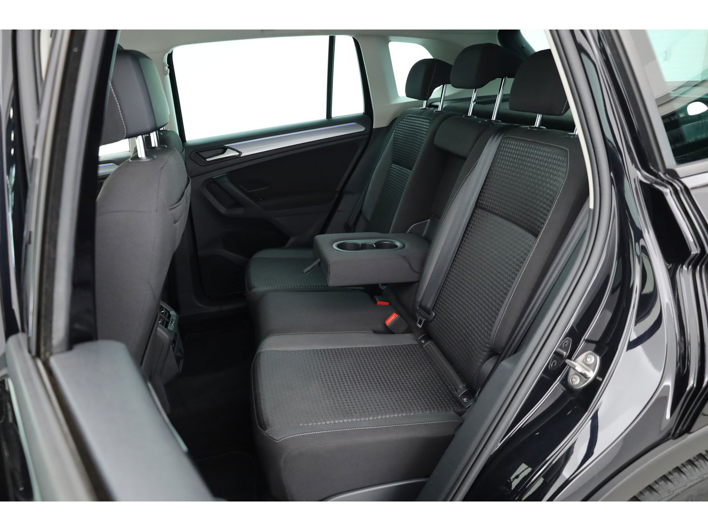 Volkswagen Tiguan 1.5 TSI DSG 150pk | Navi | Camera | Travel Assist | Stoel- Stuurverw. | Dodehoekdet.