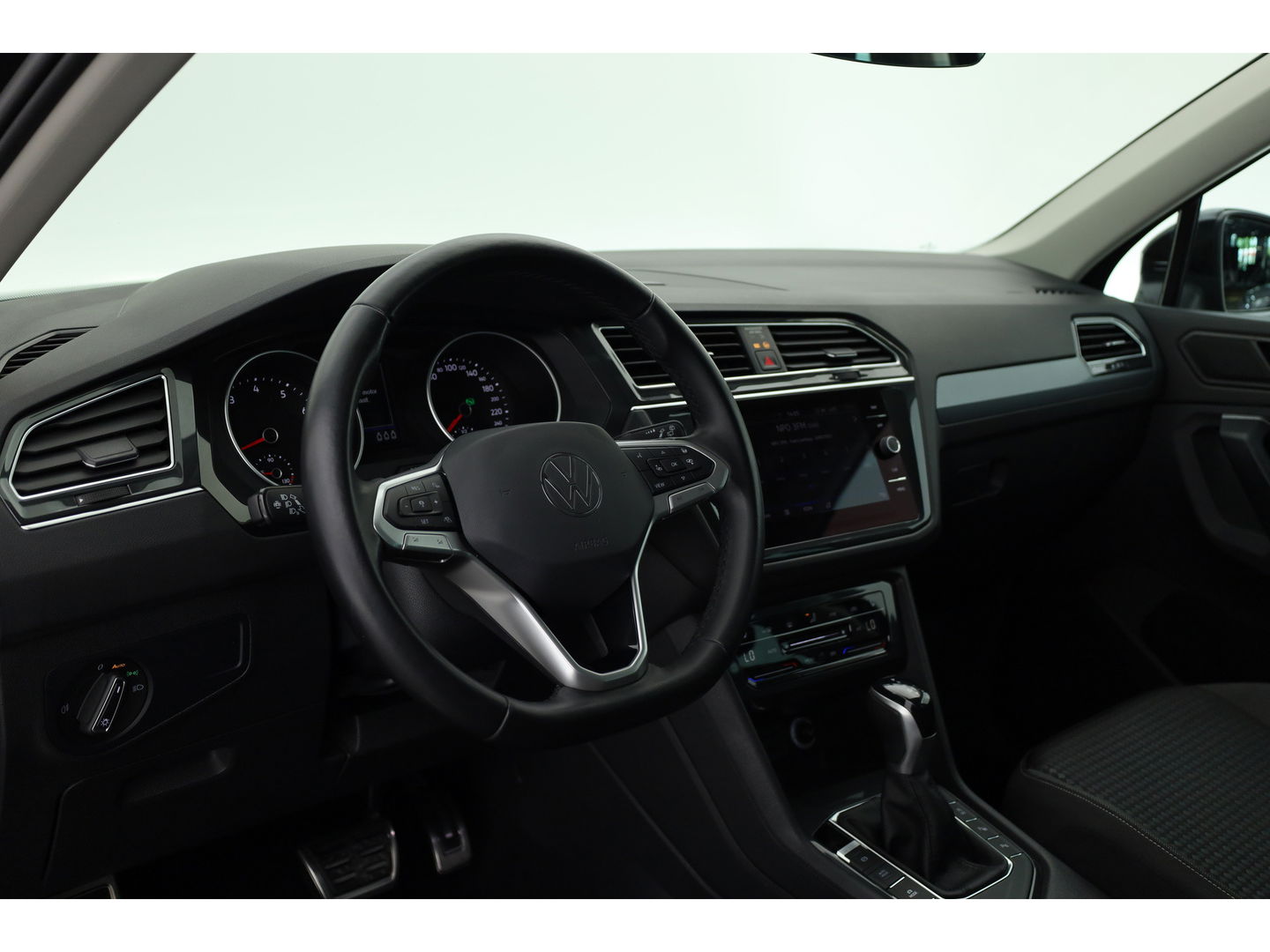 Volkswagen Tiguan 1.5 TSI DSG 150pk | Navi | Camera | Travel Assist | Stoel- Stuurverw. | Dodehoekdet.