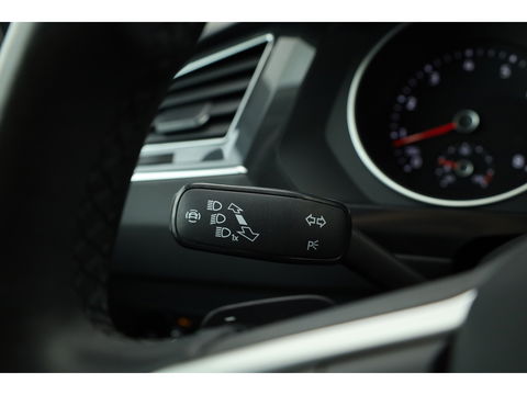Volkswagen Tiguan 1.5 TSI DSG 150pk | Navi | Camera | Travel Assist | Stoel- Stuurverw. | Dodehoekdet.