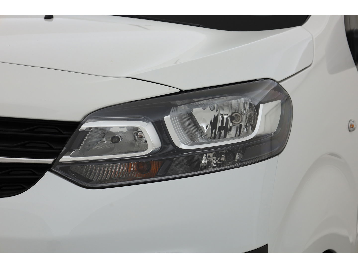 Opel Vivaro 2.0 CDTI L3H1 Edition 3 Pers. | 120pk | Navi | Trekhaak | Apple CarPlay | Cruise | Camera