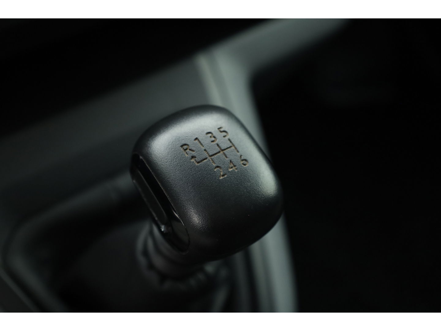 Opel Vivaro 2.0 CDTI L3H1 Edition 3 Pers. | 120pk | Navi | Trekhaak | Apple CarPlay | Cruise | Camera