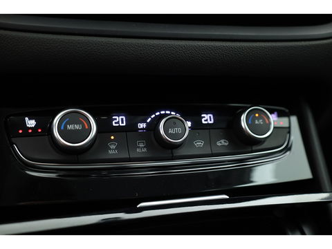 Opel Grandland 1.2 Turbo Ultimate | Navi | Stoel- Stuurverw. | Keyless | Apple Carplay | Dodehoekdet.