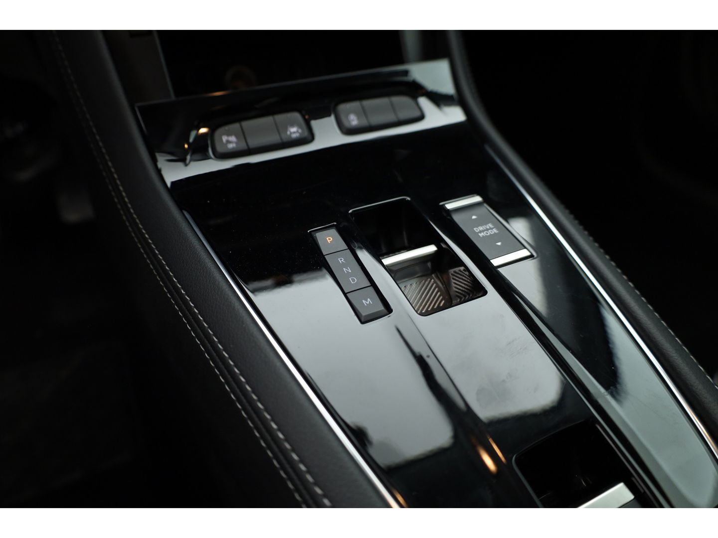 Opel Grandland 1.2 Turbo Ultimate | Navi | Stoel- Stuurverw. | Keyless | Apple Carplay | Dodehoekdet.
