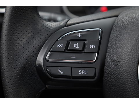MG ZS EV Luxury 45 kWh | Pano | Camera | Adapt. Cruise | Keyless | Apple CarPlay