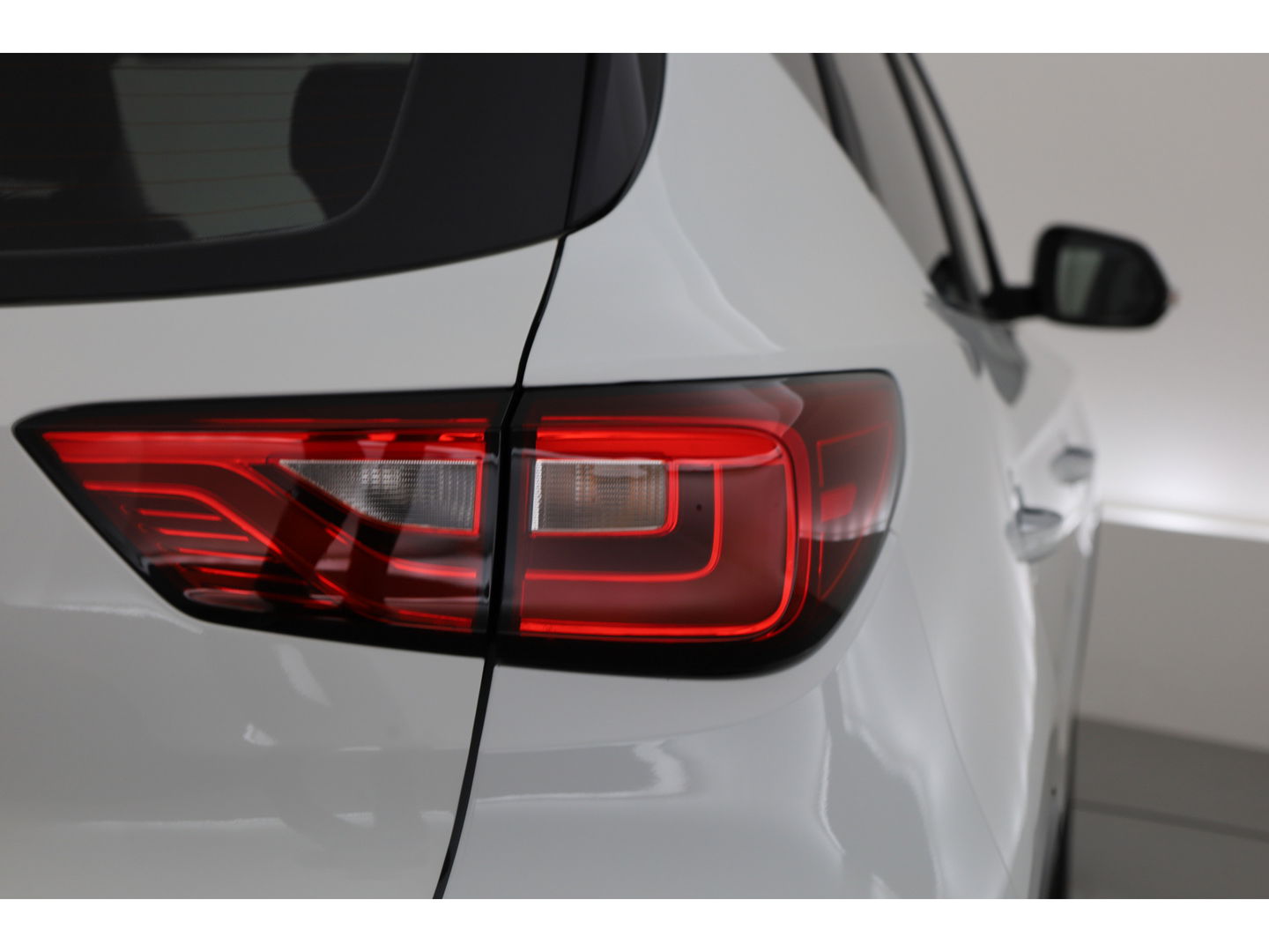 MG ZS EV Luxury 45 kWh | Pano | Camera | Adapt. Cruise | Keyless | Apple CarPlay