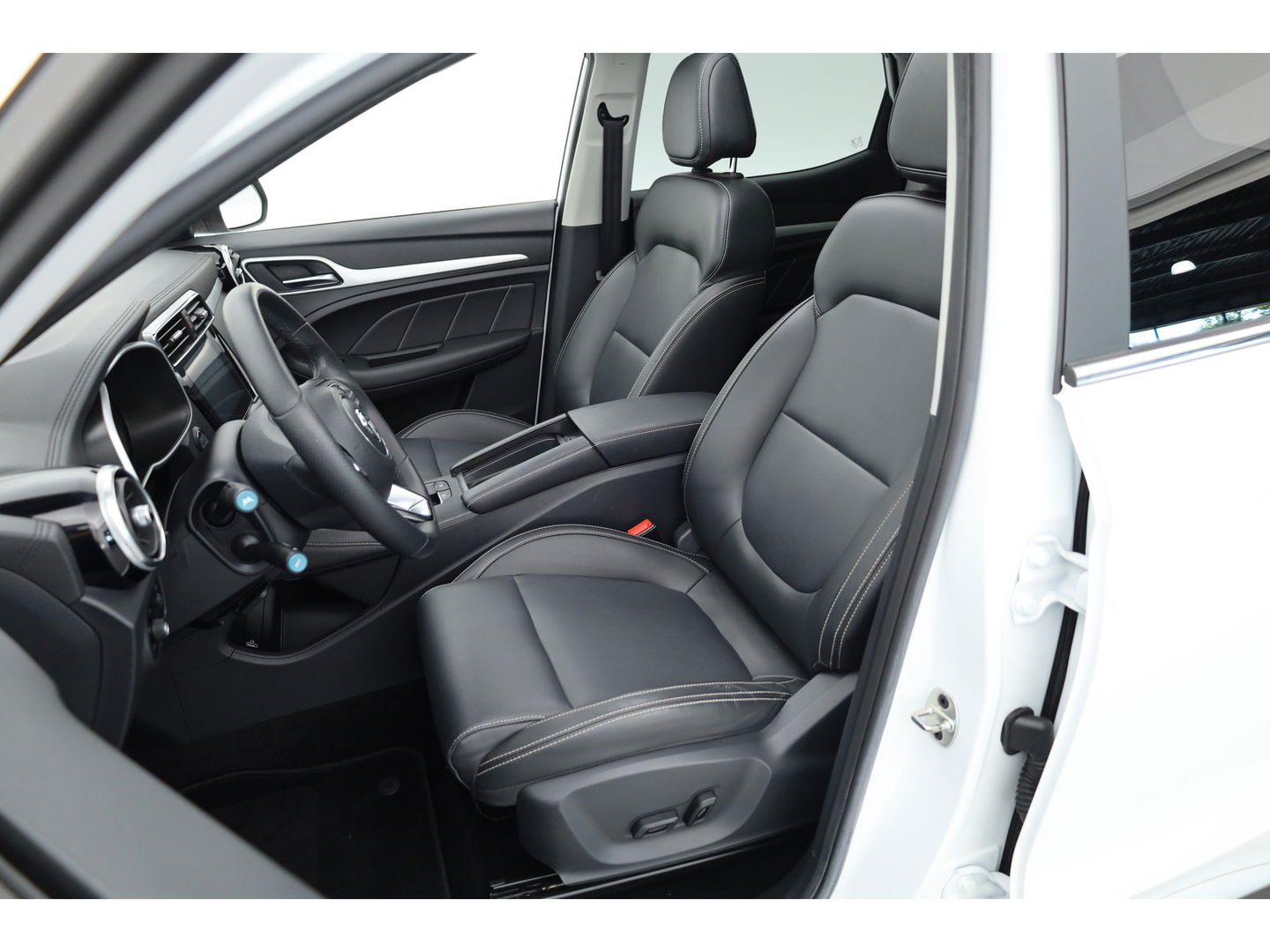 MG ZS EV Luxury 45 kWh | Pano | Camera | Adapt. Cruise | Keyless | Apple CarPlay