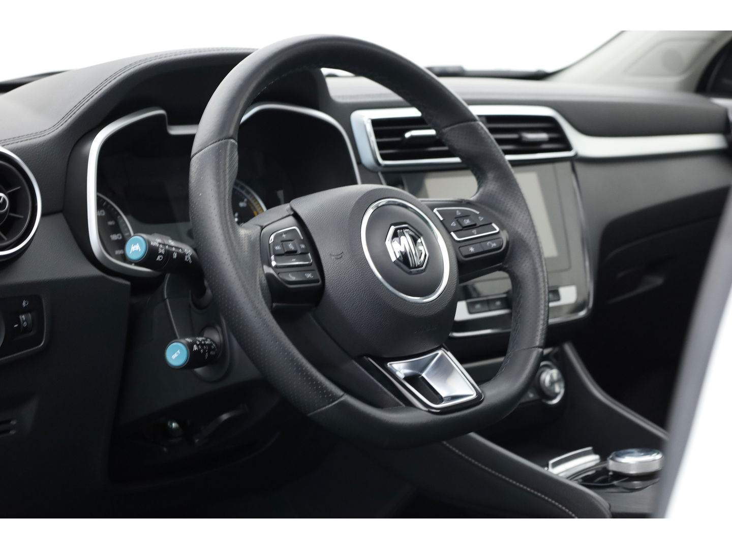 MG ZS EV Luxury 45 kWh | Pano | Camera | Adapt. Cruise | Keyless | Apple CarPlay