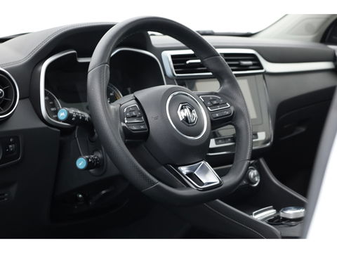 MG ZS EV Luxury 45 kWh | Pano | Camera | Adapt. Cruise | Keyless | Apple CarPlay