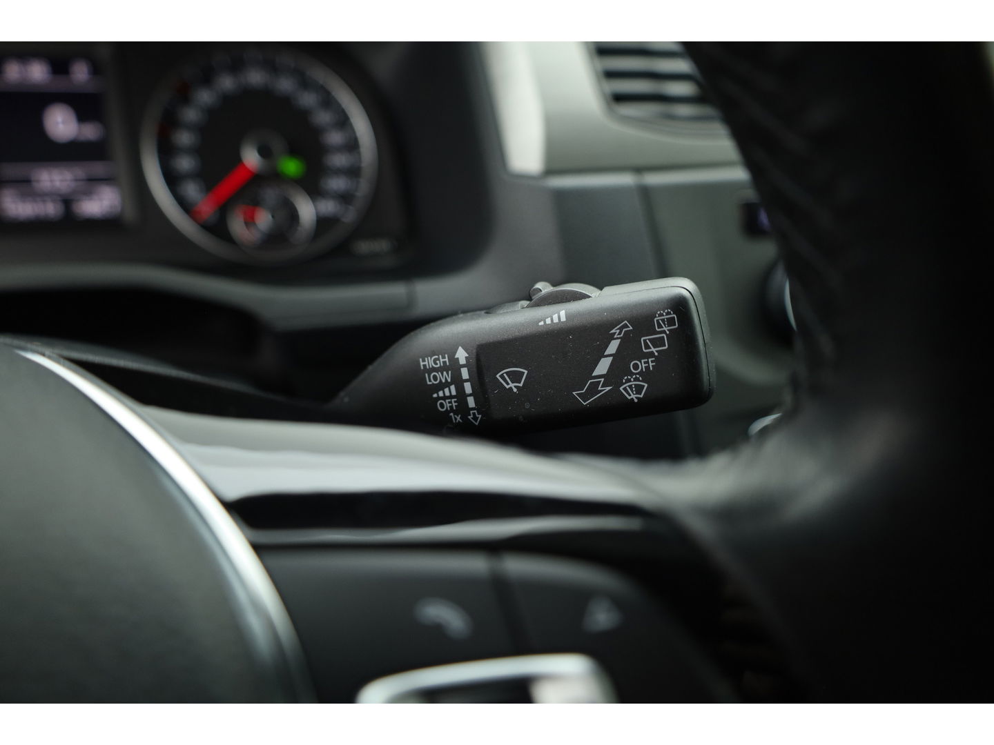 Volkswagen Caddy 1.4 TSI 5 Persoons. | Camera | 2x Schuifdeur | Park Assist | DAB | Navi | Cruise